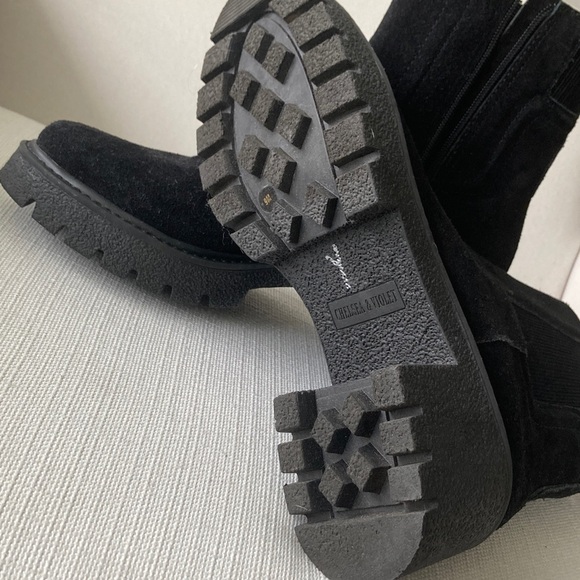 Chelsea & Violet Black Textured Ankle Boots - Picture 5 of 5